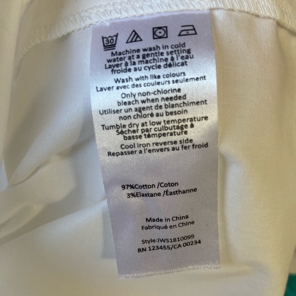 Isaac Mizrahi white button down with tie back detail NWT - Picture 8 of 9